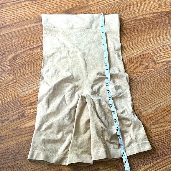 Secret Agent Collection High Waisted Shape-wear Shorts Tan Size 1X worn once - Picture 3 of 7